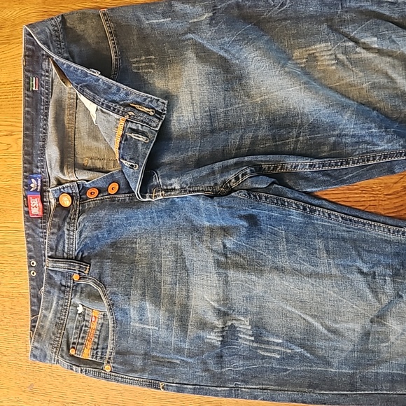 Diesel Jeans - Picture 1 of 10
